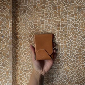 canyon wallet tan